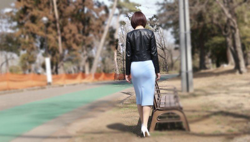 【有套】【童貞殺手】明明夫妻感情很好每天都在中出SEX，卻以「養育費」為藉口報名AV的超級變態人妻，用高速活塞運動潮吹高潮！肚子裡充滿大量精液...